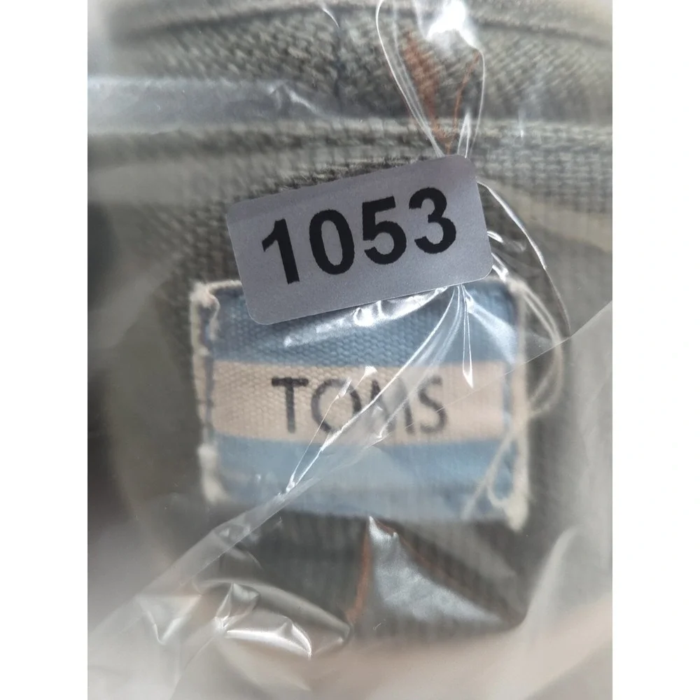 TOMS Green Canvas‎ Lace-Up Sneaker womans Sz 7 Round Toe Casual Shoes